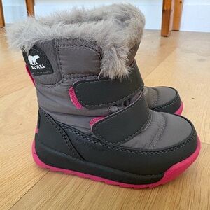 Sorel Whitney ll strap Snow Boots - Gray and Pink size 5